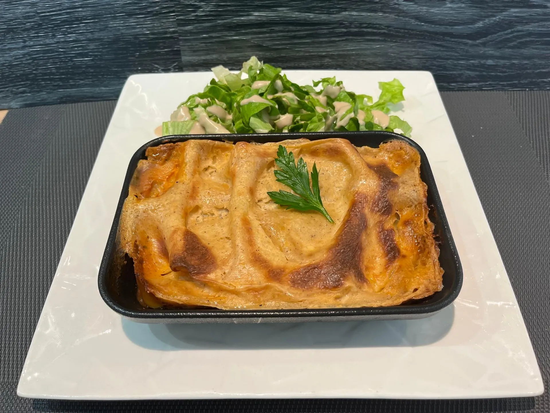 Lasagne de colin, salade verte